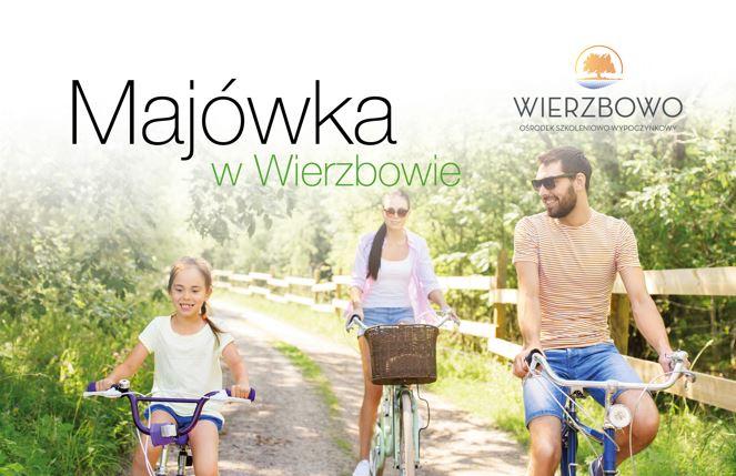 Majówka na Mazurach w Wierzbowie - rodzina na rowerach